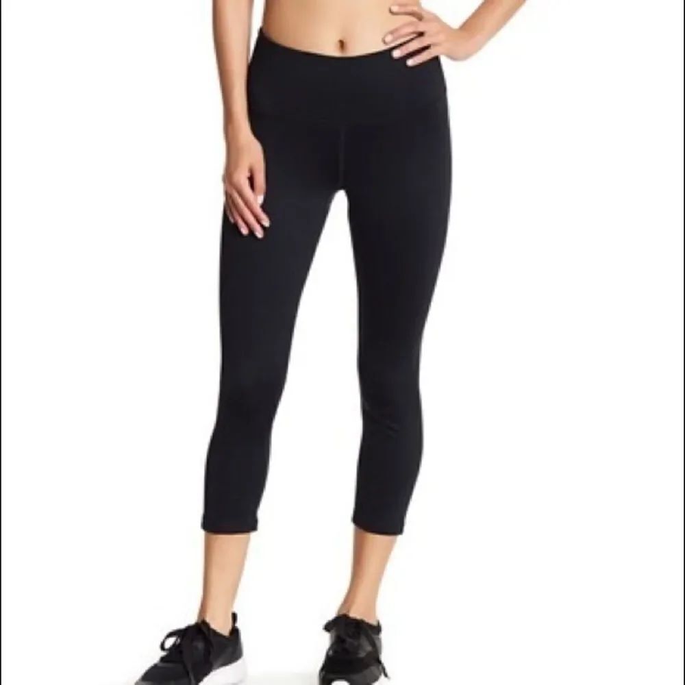 Zella Black Cropped Legging